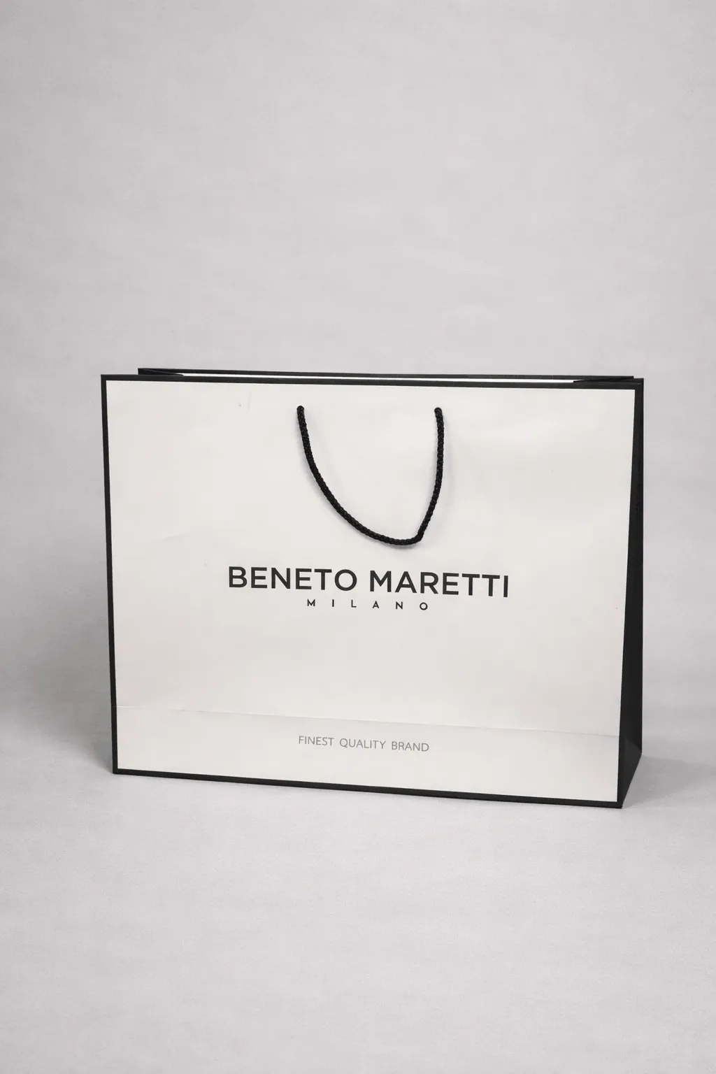 Χάρτινη σακούλα με εκτύπωση λογοτύπου — Benetto | Laderos Bags