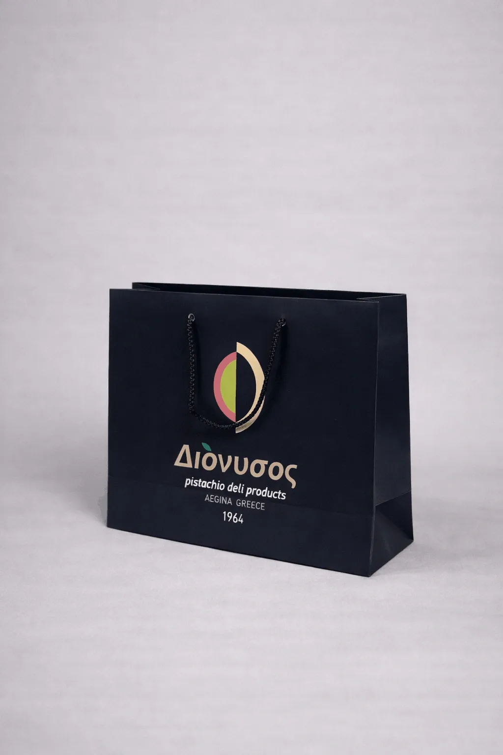 Χάρτινη σακούλα με εκτύπωση λογοτύπου — Dionisos | Laderos Bags