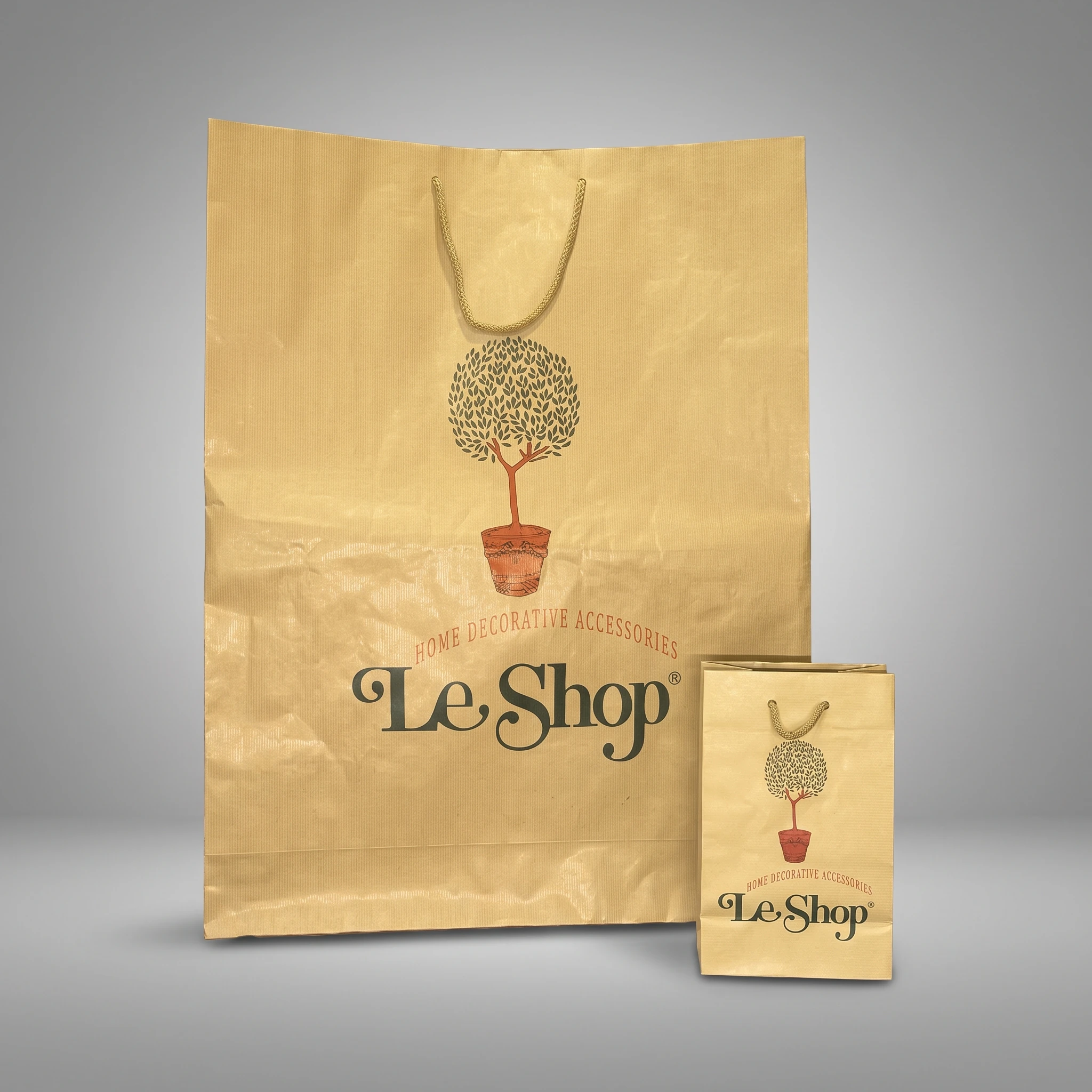 Χάρτινη σακούλα με εκτύπωση λογοτύπου — Le Shop | Laderos Bags