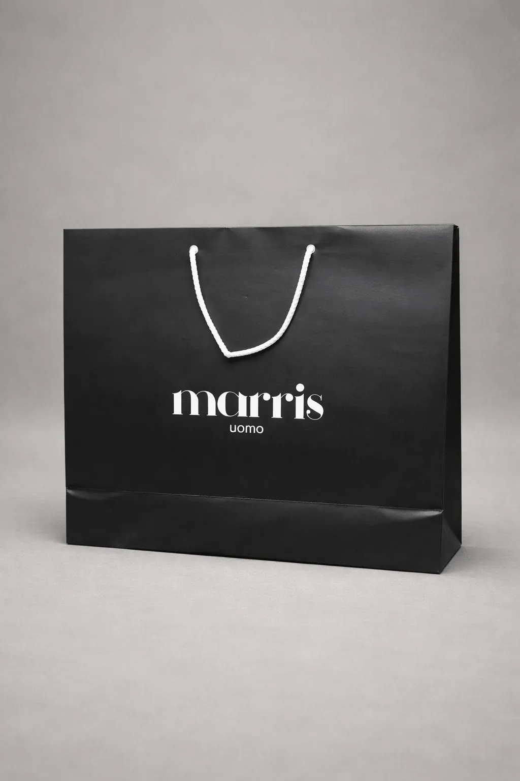 Χάρτινη σακούλα με εκτύπωση λογοτύπου — Morris | Laderos Bags