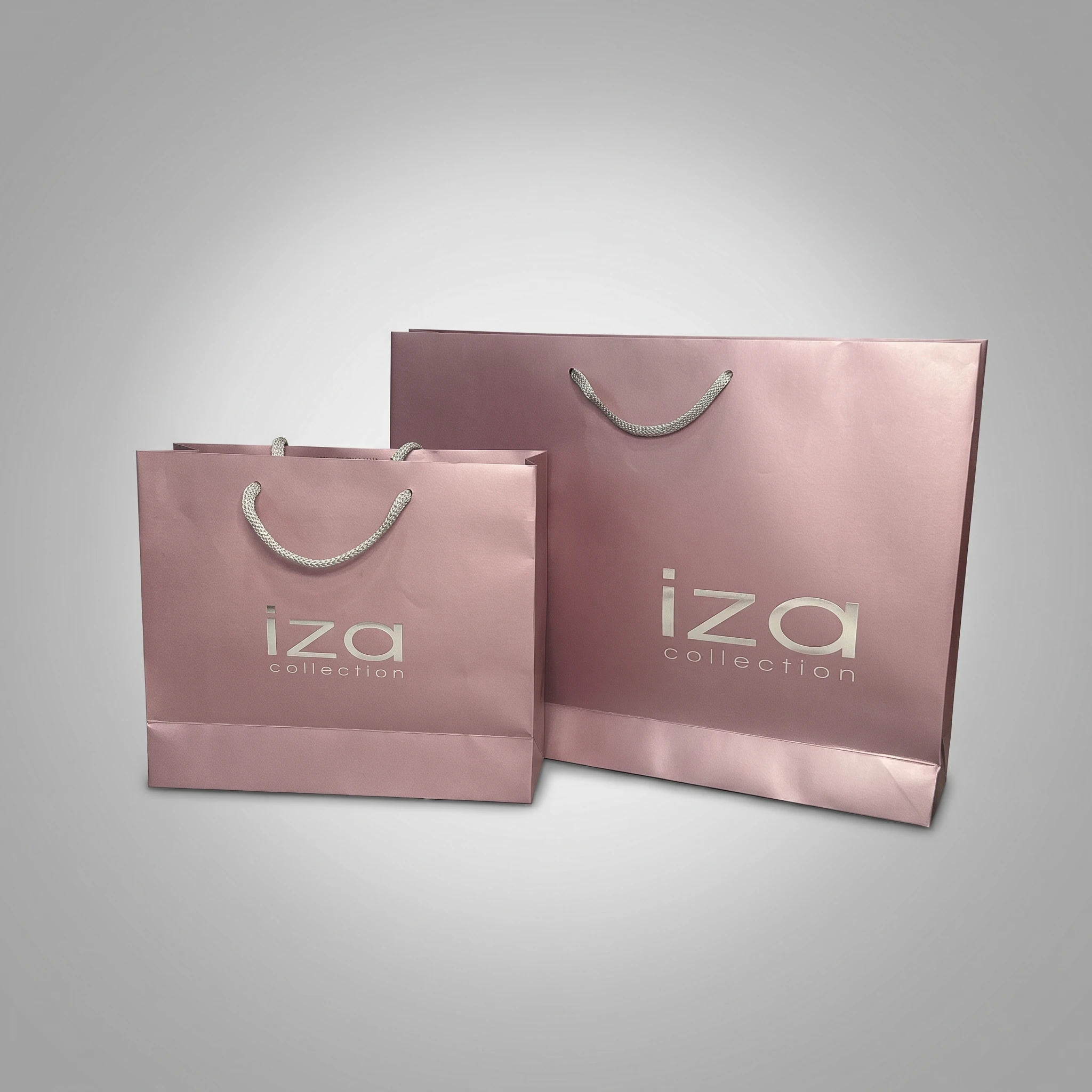Χάρτινη σακούλα για γυναικείο κατάστημα — Iza Collection | Laderos Bags
